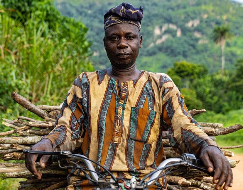 Baba Oni Gi, The Firewood Seller