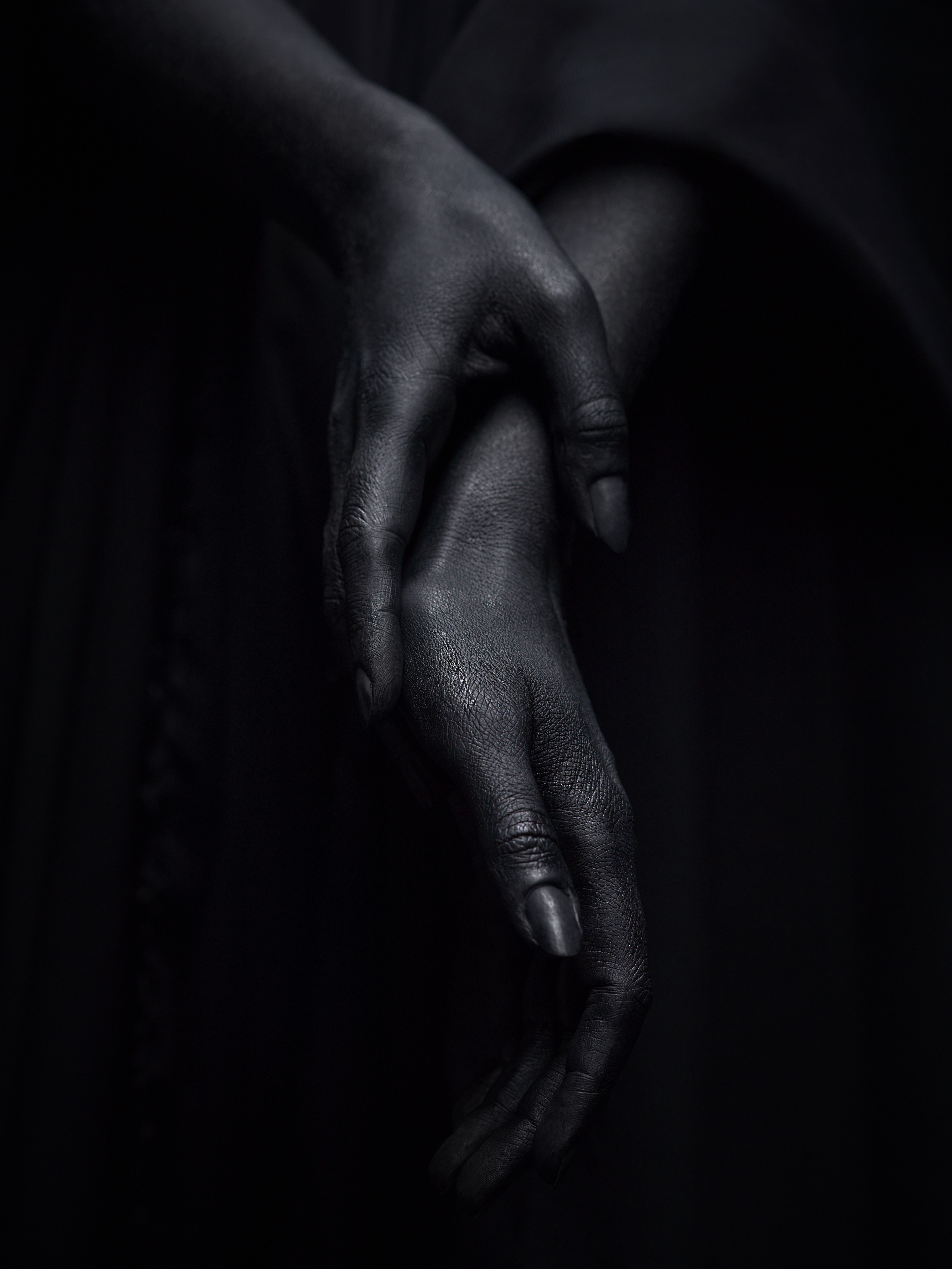 Black Hands (221020B)